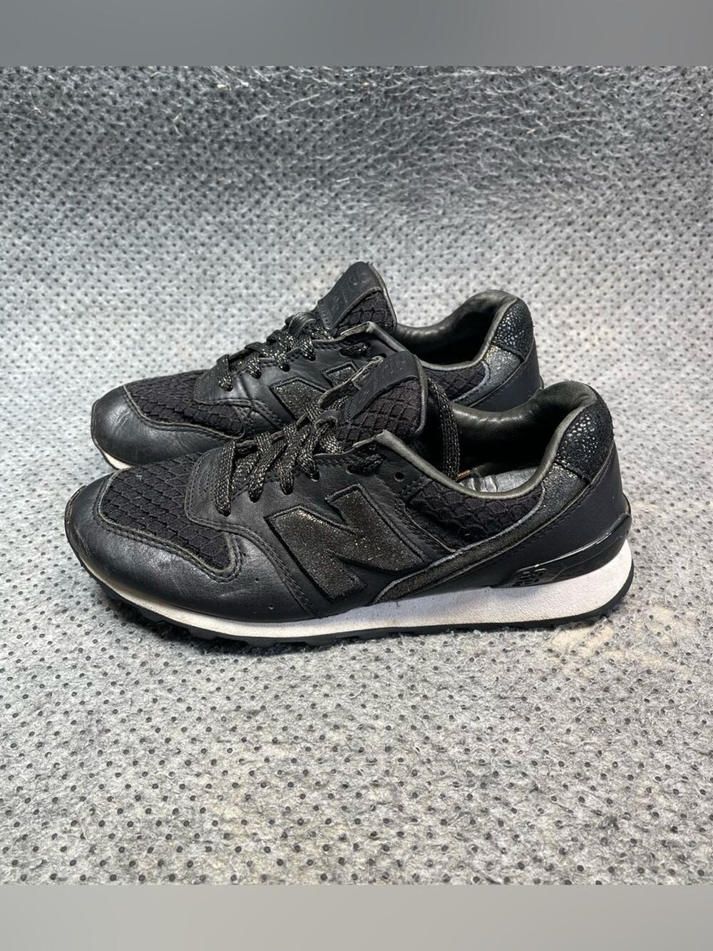 New Balance 696 Black Shoes Size 5.5 Women’s